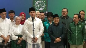 Ketua Umum Partai Kebangkitan Bangsa (PKB) Muhaimin Iskandar, atau Cak Imin, menanggapi isu mengenai Koalisi Indonesia Maju (KIM).