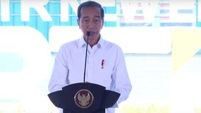 Presiden Joko Widodo (Jokowi) meresmikan pabrik bahan anoda baterai litium di Kawasan Ekonomi Khusus (KEK) di Kabupaten Kendal, Jawa Tengah, Rabu (7/8/2024).
