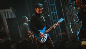 Komedian ternama Andre Taulany baru-baru ini membuat penggemar dan media terkejut dengan kabar bahwa ia telah menggugat cerai istrinya, Rien Wartia Trigina, di Pengadilan Agama Tigaraksa, Tangerang. Langkah ini menandai babak baru dalam kehidupan pri