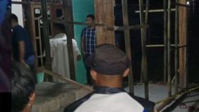 Sebuah kasus tragis terjadi di Rengasdengklok, Karawang, Jawa Barat. Seorang anak dengan tega melakukan penganiayaan pada ayah tirinya sampai meninggal dunia.