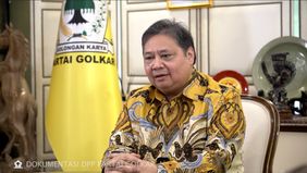 Menteri Koordinator Perekonomian Airlangga Hartarto secara resmi mengundurkan diri dari jabatannya sebagai Ketua Umum Partai Golkar per tanggal 10 Agustus 2024. Pengumuman penting ini disampaikannya melalui sebuah video resmi yang berdurasi kurang da