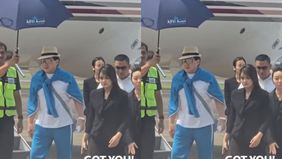 Aktor terkenal asal Tiongkok, Jackie Chan, menjadi pusat perhatian di Indonesia setelah kunjungannya yang mencuri perhatian banyak orang. Jackie Chan tiba di Indonesia dengan jet pribadinya dan mendarat di Bandara Halim Perdana Kusuma, Jakarta, pada 