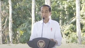 Presiden Joko Widodo mengungkapkan alasan pengurangan jumlah undangan tamu kenegaraan untuk perayaan Hari Ulang Tahun ke-79 Republik Indonesia di Ibu Kota Nusantara (IKN) dari semula 8.000 tamu menjadi 1.300 tamu. Pengurangan ini disebabkan oleh kete