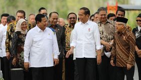 Menteri Pertahanan Prabowo Subianto kembali mengatakan bahwa dirinya berkomitmen melanjutkan pembangunan Ibu Kota Nusantara (IKN) yang diinisiasi oleh Presiden Joko Widodo (Jokowi).