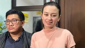 Edward Akbar ngaku dapat intervensi dari keluarga Kimberly Ryder hingga digugat cerai.