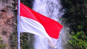 Merah putih adalah warna yang melambangkan bendera kebangsaan Indonesia.