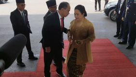 Ketua DPR RI sekaligus Ketua DPP PDI Perjuangan, Puan Maharani, bertemu dengan Menteri Komunikasi dan Informatika (Menkominfo) dan Ketua Umum Projo, Budi Arie Setiadi, setelah menghadiri Sidang Tahunan MPR Tahun 2024 di Kompleks Parlemen, Jakarta, pa