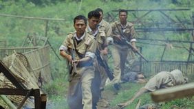 Menonton film bertema kemerdekaan seperti "Merah Putih", "Soekarno: Indonesia Merdeka", dan "Jenderal Soedirman" merupakan cara inspiratif merayakan Hari Kemerdekaan Indonesia.