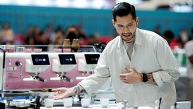 Mikael Jasin, Juara Dunia Barista 2024, akan memeriahkan acara "The World Champion’s Taste" di Samsara, Bogor.