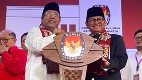 Pramono Anung buka suara soal dirinya akan mundur atau tidak dari Sekretaris Kabinet setelah resmi mendaftar sebagai calon Gubernur Jakarta 2024.