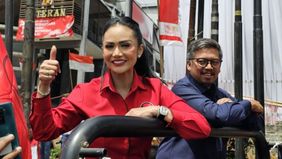 Krisdayanti dan Kresna Dewana Phrosak mendaftar sebagai calon Wali Kota dan Wakil Wali Kota Batu dengan dukungan dari koalisi partai.