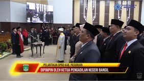 Sejumlah anggota DPRD Kabupaten Pasuruan yang baru saja menjabat dilaporkan ramai-ramai mengajukan pinjaman ke bank dengan menjaminkan surat keputusan (SK) pengangkatan mereka sebagai anggota dewan.