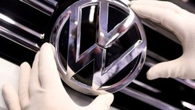 Volkswagen Mengatakan Pihaknya Sedang Mempertimbangkan Untuk Mengambil Langkah Yang Belum Pernah Terjadi Sebelumnya Dengan Menutup Pabrik Di Jerman.
