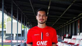 Thom Haye resmi bergabung dengan Almere City.