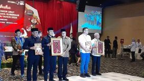 KPU Provinsi Sumatera Utara menetapkan, pasangan Bobby Nasution-Surya nomor urut 1 dan Edy Rahmayadi-Hasan Basri nomor urut 2 sebagai calon gubernur dan wakil gubernur pada Pilkada 2024.