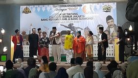 Pasangan calon gubernur dan wakil gubernur Jakarta nomor urut 1 Ridwan Kamil-Suswono, melakukan silaturahmi dengan tokoh masyarakat Betawi yang tergabung dalam Sanggar Oplet Robet, Rabu, 25 September 2024.