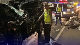 Owner Pallubasa Serigala, ketika mobil berplat nomor B 1539 CJH yang ia kemudikan bersama keluarganya mengalami kecelakaan di Tol Reformasi pada Rabu malam, 25 September 2024 lalu. Dalam kecelakaan tersebut, istri dan anaknya meninggal dunia.