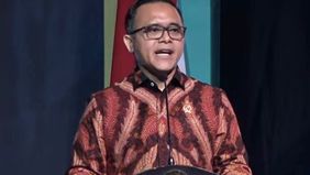 Menteri Pendayagunaan Aparatur Negara dan Reformasi Birokrasi (PANRB) Abdullah Azwar Anas mengungkapkan bahwa Presiden Joko Widodo (Jokowi) telah memerintahkan agar aparatur sipil negara (ASN) pindah ke Ibu Kota Negara (IKN) pada bulan Januari 2025.