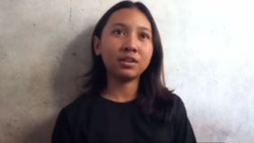 Naomi Daviola Setyanie (17) menjadi sorotan publik di media sosial setelah beberapa hari menghilang di jalur pendakian Gunung Slamet. Siswi SMK 3 Kota Semarang ini awalnya ikut dalam sebuah perjalanan Open Trip bersama rombongan siswa lain.