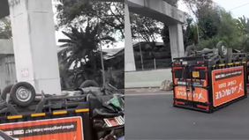 Sebuah kecelakaan tunggal terjadi di Tol Jakarta-Cikampek pada KM 7 arah Cikampek siang tadi, Kamis (10/10/2024).