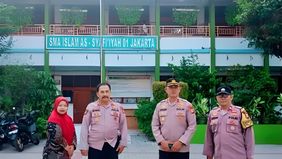Belakangan ini, publik dihebohkan oleh sebuah peristiwa tragis yang melibatkan seorang siswa bernama Afdal Ali (16) yang mengalami penganiayaan hingga kritis oleh kakak kelasnya.