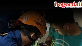 Pria ini mengerang kesakitan.