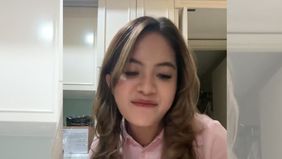 Baru-baru ini, video TikTok dari Lily Kenzie menjadi viral setelah ia membagikan pengalamannya membeli sushi melalui jasa titip (jastip).