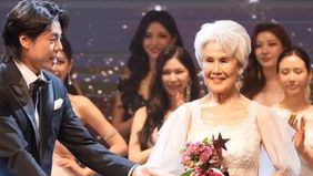 Choi Soon-hwa, model senior asal Korea Selatan, mencetak sejarah sebagai finalis tertua dalam kompetisi Miss Universe Korea 2024 di usianya yang ke-81 tahun.