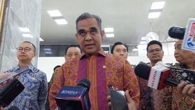 Sekretaris Jenderal (Sekjen) Gerindra, Ahmad Muzani, membagikan informasi mengenai percakapan saat Presiden Joko Widodo (Jokowi) menjamu Menteri Pertahanan sekaligus Presiden terpilih, Prabowo Subianto