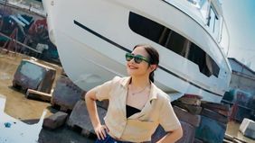 Prilly Latuconsina akhirnya membeli kapal pribadi untuk melancarkan hobi menyelam dan mancing di tengah laut.