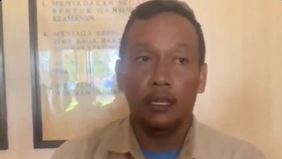 Supriyani, seorang guru honorer yang bekerja di SDN 4 Baito, Desa Wonua Raya, Kecamatan Baito, Kabupaten Konawe Selatan, diamankan oleh pihak kepolisian karena memberikan hukuman kepada salah satu muridnya.