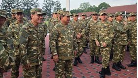 Hari pertama masa pendidikan mereka, Kabinet Merah Putih memulai kegiatan dengan olahraga pagi di Akademi Militer (Akmil) Magelang.