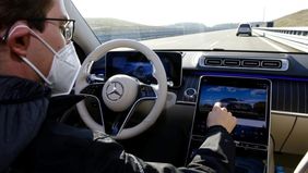 Mercedes-Benz Mengumumkan Mereka Sedang Memperbarui Sistem Pengemudian Otomatis, Drive Pilot.

