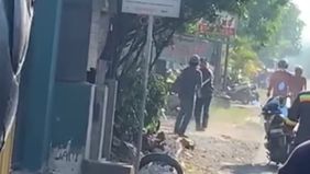 Aksi carok, yang dikenal sebagai bentuk pertikaian tradisional di masyarakat Madura, kembali mencuat di daerah Bunder, Gresik.