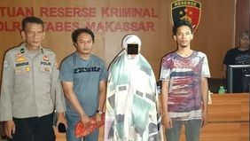 Seorang istri di Makassar ditangkap setelah menusuk suaminya hingga meninggal karena dugaan perselingkuhan.