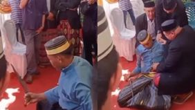 Pemuda bernama Fajar meninggal tertikam kerisnya sendiri saat berlangsungnya tradisi adat "Mangaru" di Kampung Malise, Pangkep.