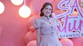 Nama Shandy Aulia kembali menjadi perhatian publik setelah diterpa rumor kedekatan dengan seorang pejabat di lingkungan Badan Narkotika Nasional (BNN) yang ramai diperbincangkan di media sosial.