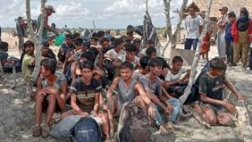 Bangladesh melalui pasukan penjaga perbatasan, berhasil menahan 33 warga Rohingya yang berusaha melintas secara ilegal melalui zona perbatasan Alikadam di distrik Bandarban, yang terletak di bagian tenggara negara tersebut.