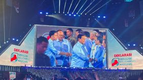 Presiden Prabowo Subianto dan Wakil Presiden Gibran Rakabuming Raka menghadiri deklarasi Gerakan Solidaritas Nasional (GSN) di Indonesia Arena, GBK, Jakarta, Sabtu (2/11/2024).