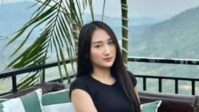 Sandrina Mazaya semakin sukses sebagai penyanyi.