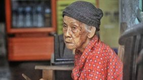 Berita duka datang dari tokoh kuliner terkenal di Bantul. Mbah Marto Ijoyo, sosok perintis mangut lele di Bantul, telah meninggal dunia pada pagi hari ini.