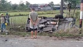 Sebuah kecelakaan tragis menimpa mahasiswa Universitas Bosowa (Unibos) Makassar pada Jumat, 8 November 2024 pagi.