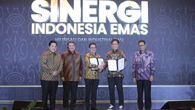 Dua Anggota BUMN Holding Industri Pertambangan Indonesia, MIND ID, yakni PT Aneka Tambang Tbk (ANTAM) dan PT Freeport Indonesia memperkuat integrasi untuk melengkapi rantai pasok mineral emas di Indonesia.