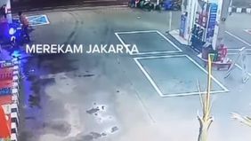 Terjadi pada Senin dini hari.