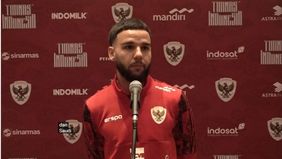 Calvin Verdonk bercerita tentang pengalamannya memperkuat timnas Indonesia kepada media Belanda. 