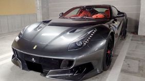 Sebuah Ferrari Disita Dari Seorang Wajib Pajak Yang Menunggak.