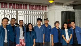 Dian Sastro dan Iqbaal Ramadhan berkolaborasi di film fantasi horor terbaru 'Monster Pabrik Rambut'.