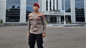 Nama Hafiz Prasetia Akbar belakangan menjadi perhatian publik. Perwira muda yang menjabat sebagai Kepala Satuan Reserse Kriminal (Kasat Reskrim) Polres Malang itu dikenal luas bukan hanya karena kinerjanya dalam menangani berbagai kasus kriminal, tet