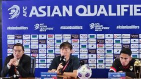 Pelatih timnas Indonesia, Shin Tae-yong, mengungkapkan bahwa ia sengaja memasang lima gelandang dalam formasi 3-5-2 saat tim Garuda menghadapi Arab Saudi dalam pertandingan putaran ketiga kualifikasi Piala Dunia 2026 zona Asia, pada Selasa malam.