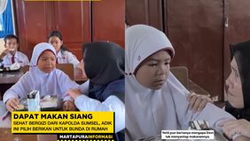 Petugas yang bertugas dalam pelaksanaan program uji coba makan siang gratis di SDN 166 Palembang, Sumatera Selatan, merasa sangat tersentuh oleh tindakan seorang murid. Devi siswi di SDN 166 Palembang, Sumatera Selatan.